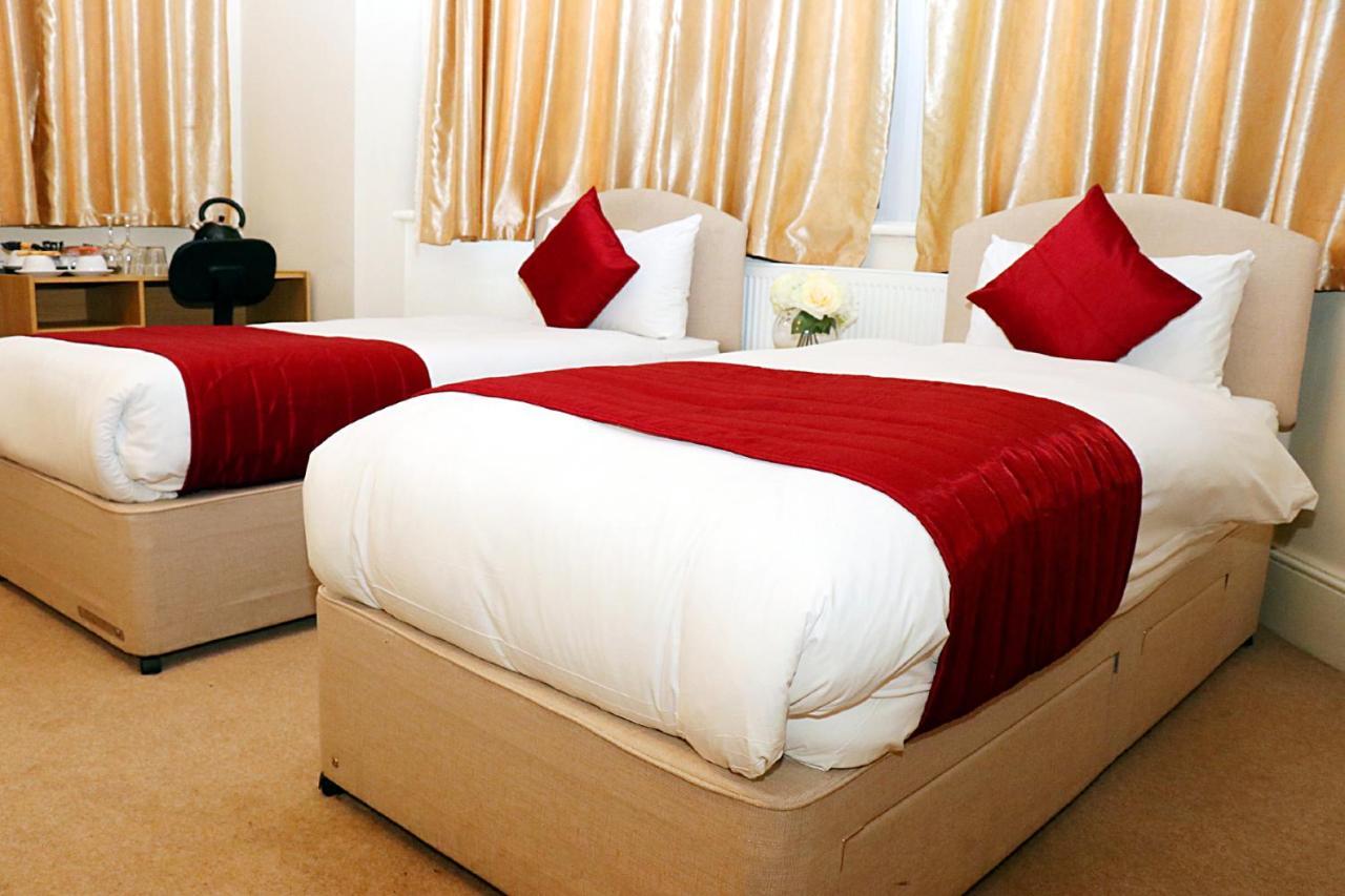 Gatwick Inn Хорли Екстериор снимка