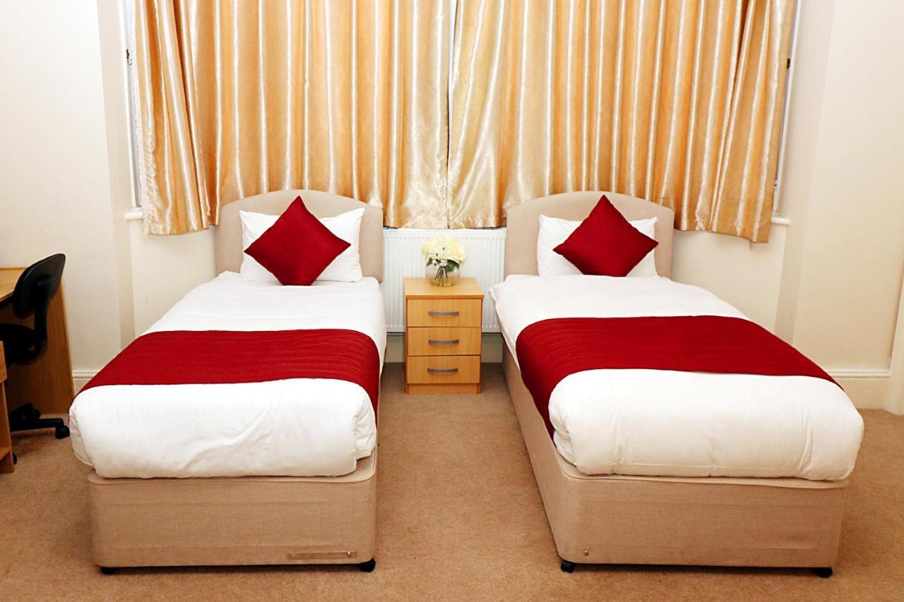 Gatwick Inn Хорли Екстериор снимка