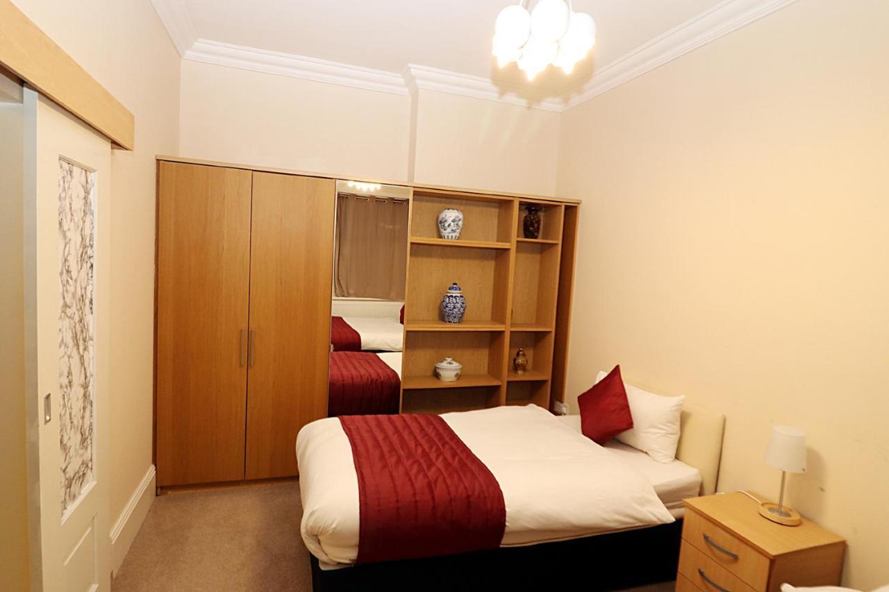 Gatwick Inn Хорли Екстериор снимка