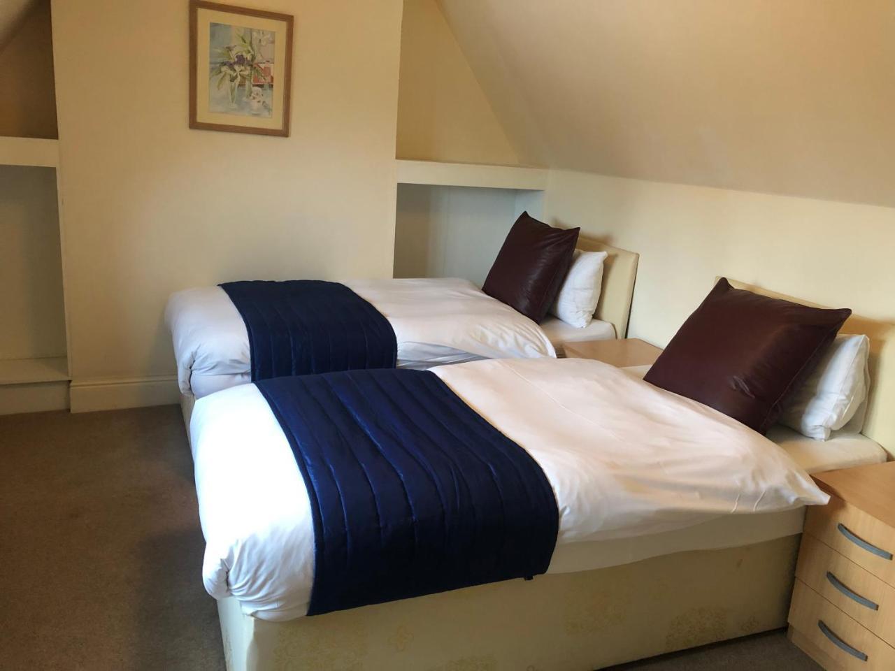 Gatwick Inn Хорли Екстериор снимка